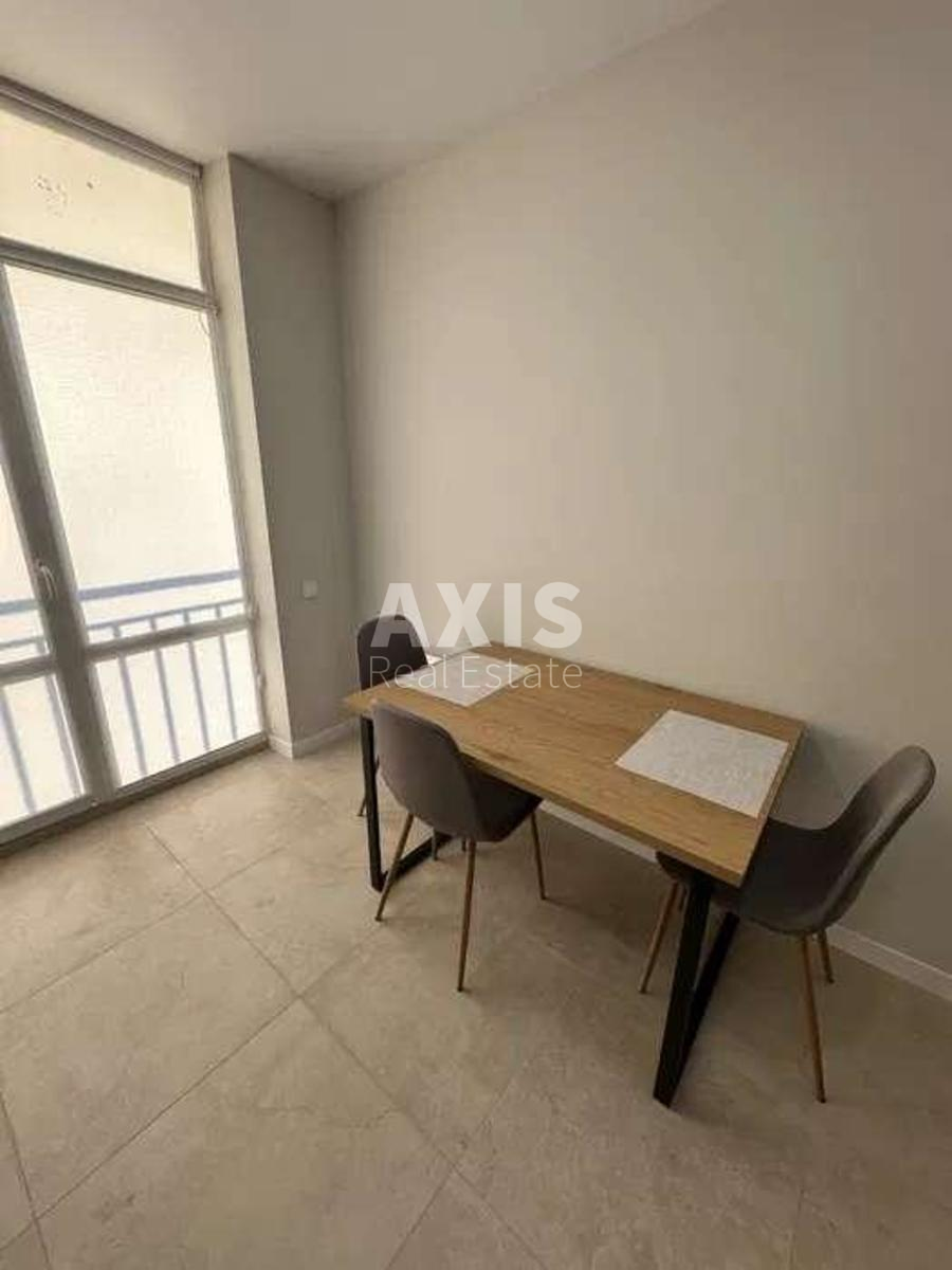 1k apartment vul. Metrologichna 109276690