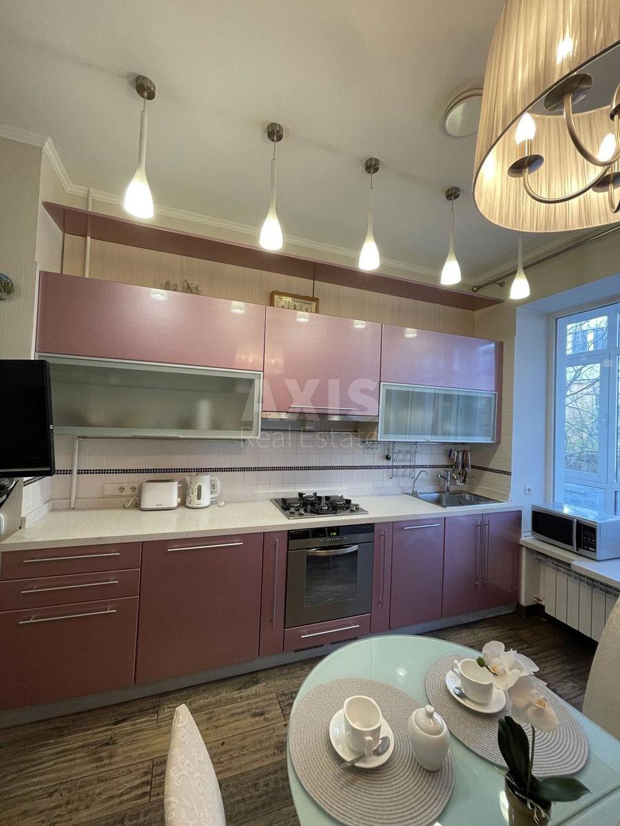 1k apartment vul. Volodymyrs'ka 830