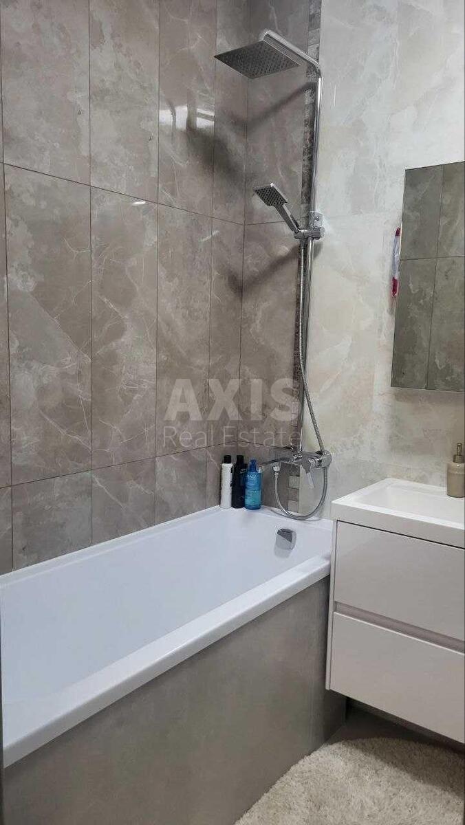 1k apartment pr-t Komarova Kosmonavta 9Б5