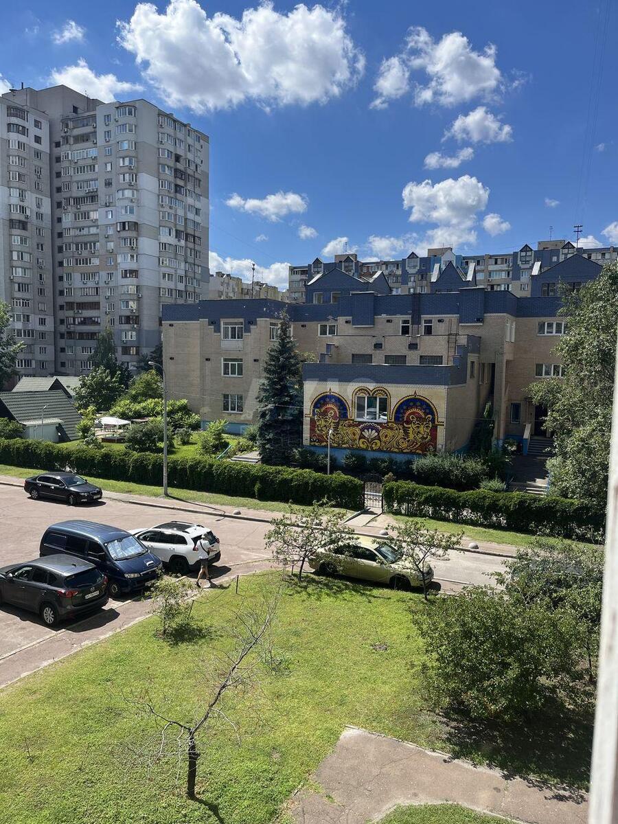 3k apartment vul. Ahmatovoi' Anny 3А5760918