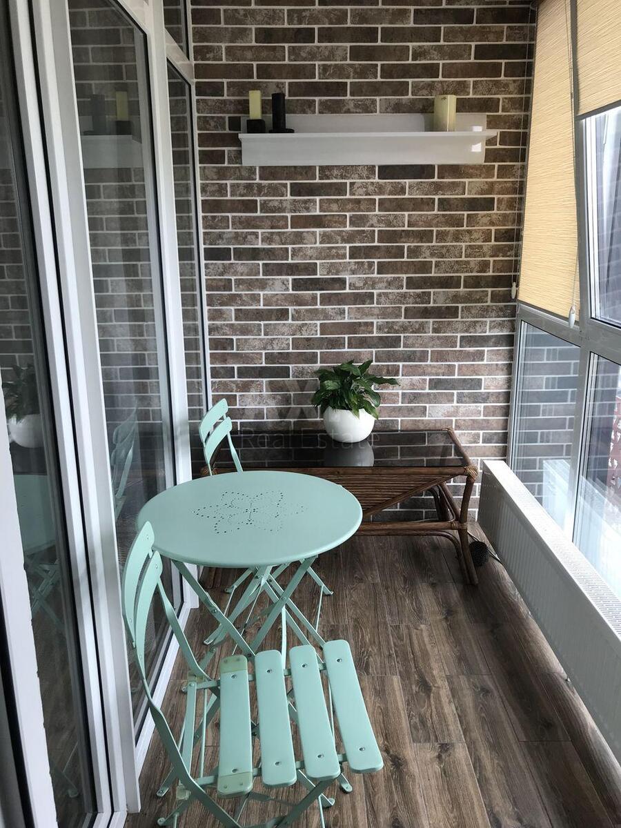 3k apartment vul. Lypkivs'kogo Vasylja Mytropolyta 16Г4