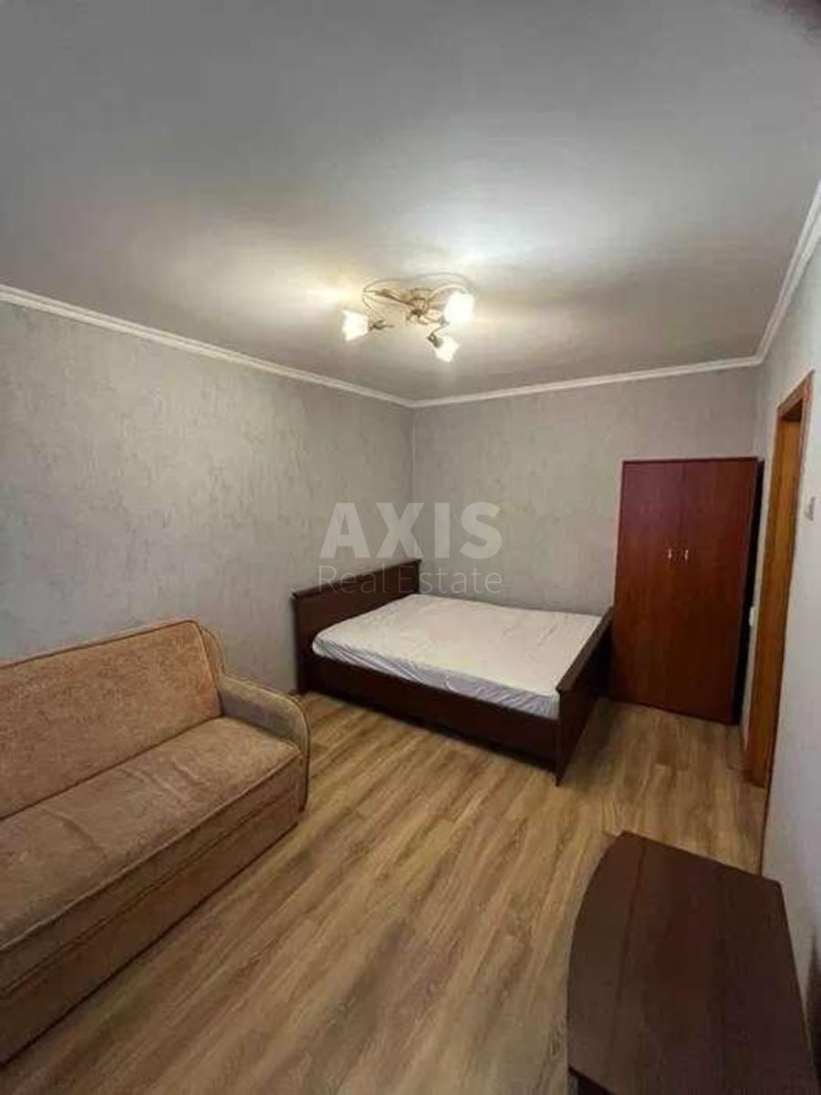 1k apartment vul. Avtozavods'ka 93