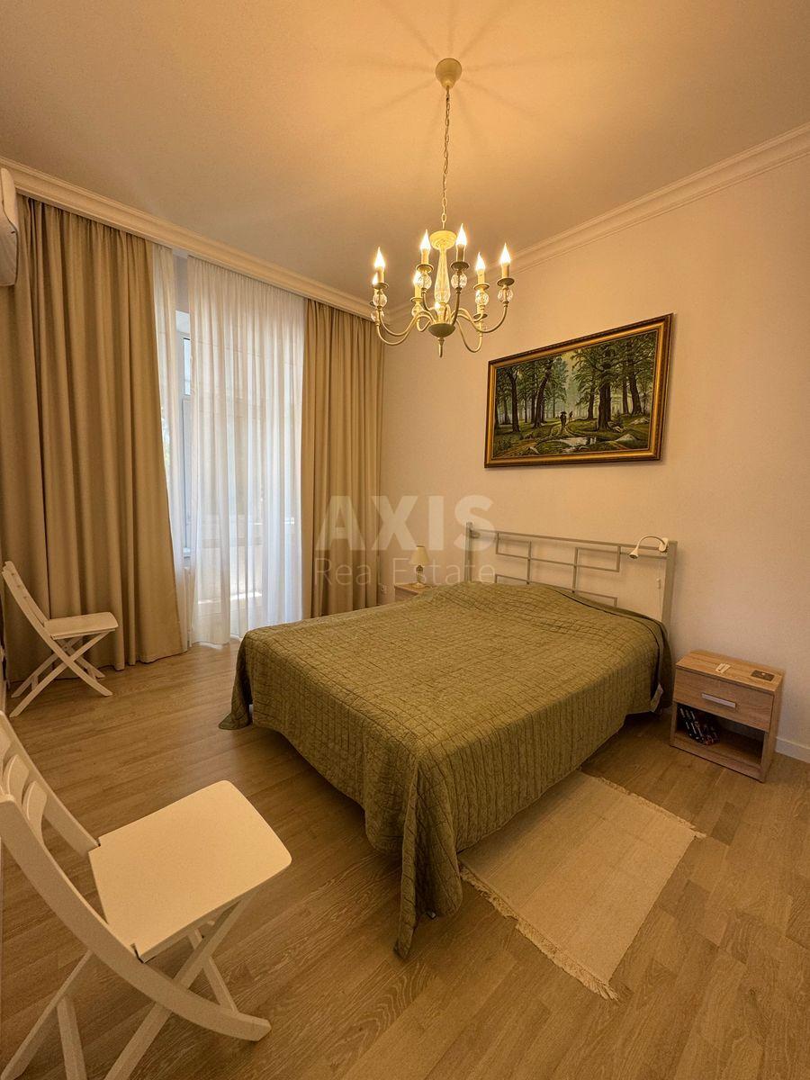 4k apartment vul. Kost'ol'na 15578772