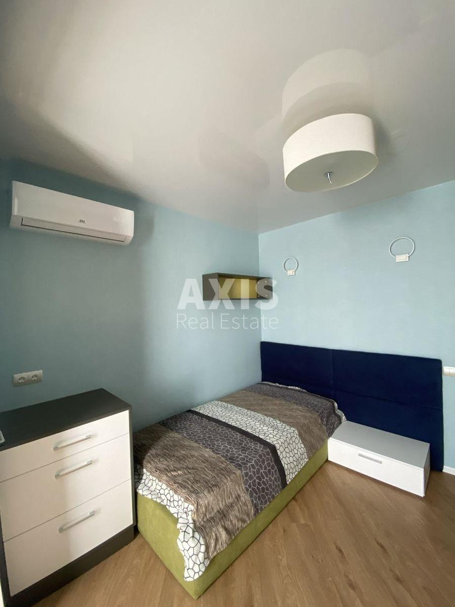 2k apartment vul. Patriarha Mstyslava Skrypnyka 48А3