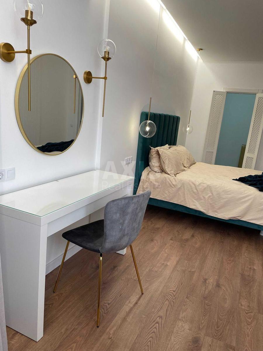 4k apartment vul. Knjazhyj Zaton 211