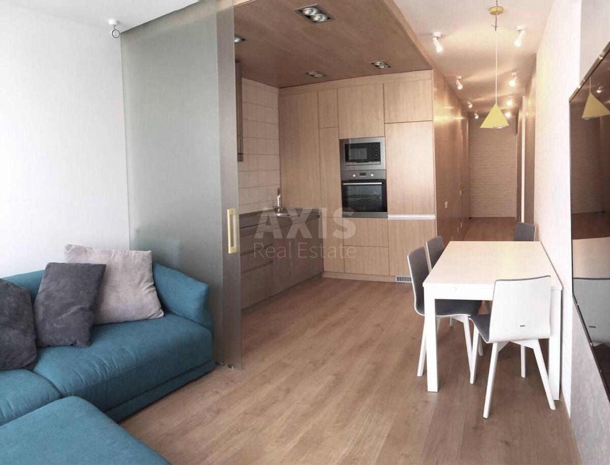4k apartment vul. Panel'na 6