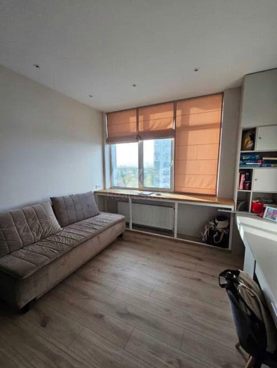 3k apartment nab. Dniprovs'ka 14627175