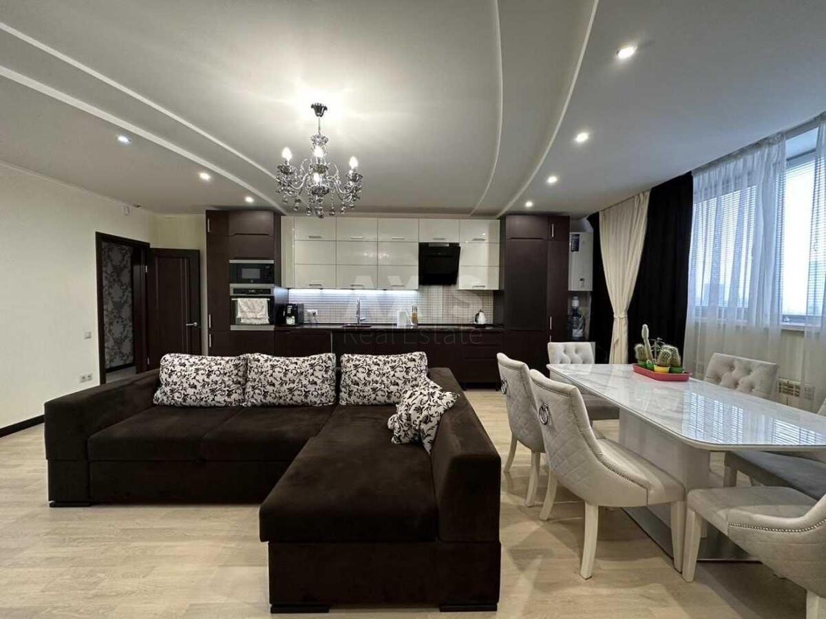 4k apartment vul. Dilova 2Б1