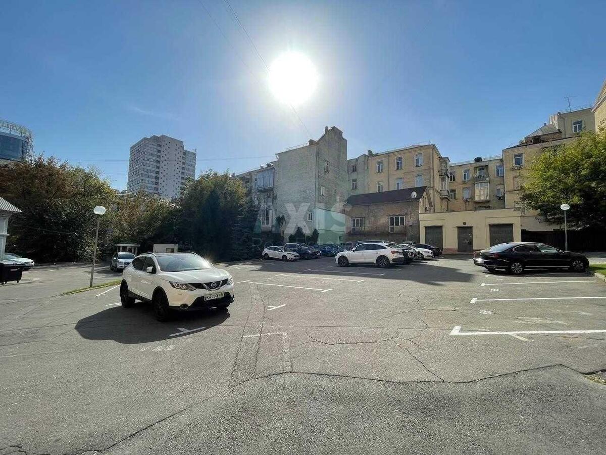 Office vul. Velyka Vasyl'kivs'ka 9/2, 148m27