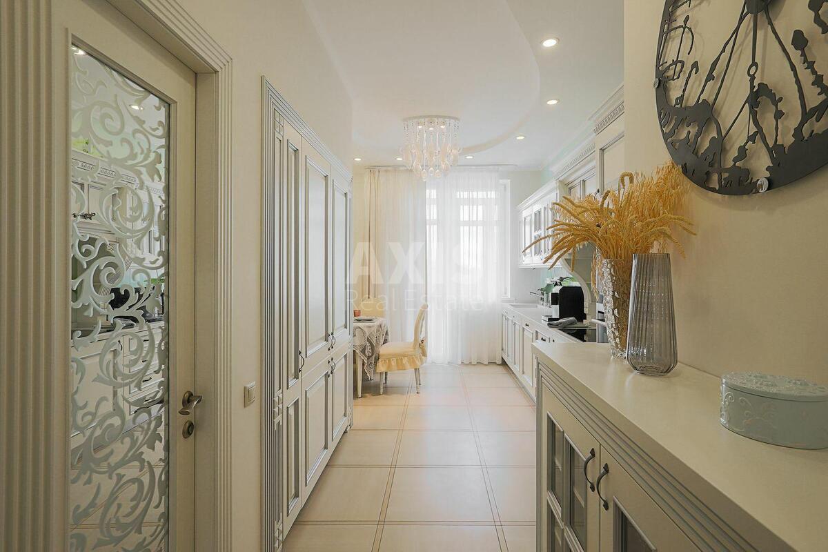 3k apartment vul. Jevgena Konoval'cja 32А2