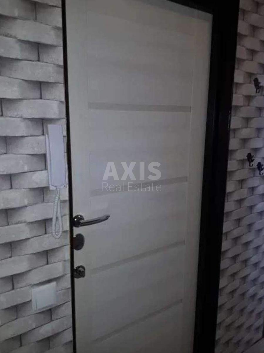 1k apartment vul. Myloslavs'ka 214