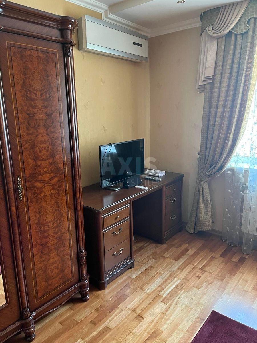 3k apartment pr-t Golosii'vs'kyj 683