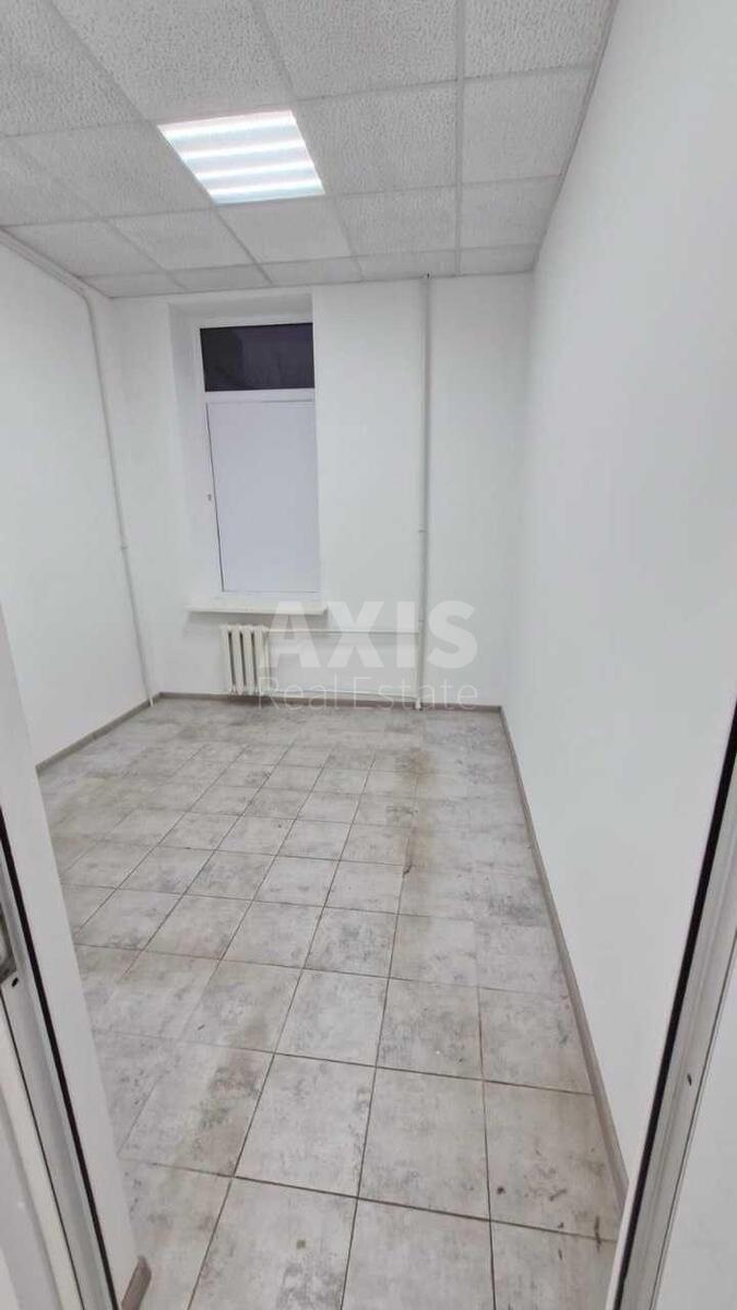Trade object vul. Sormovs'ka 16, 95m23