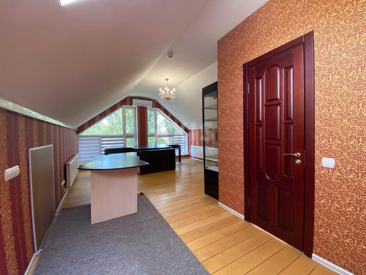Office prov. Kolomyjs'kyj 20, 51m2