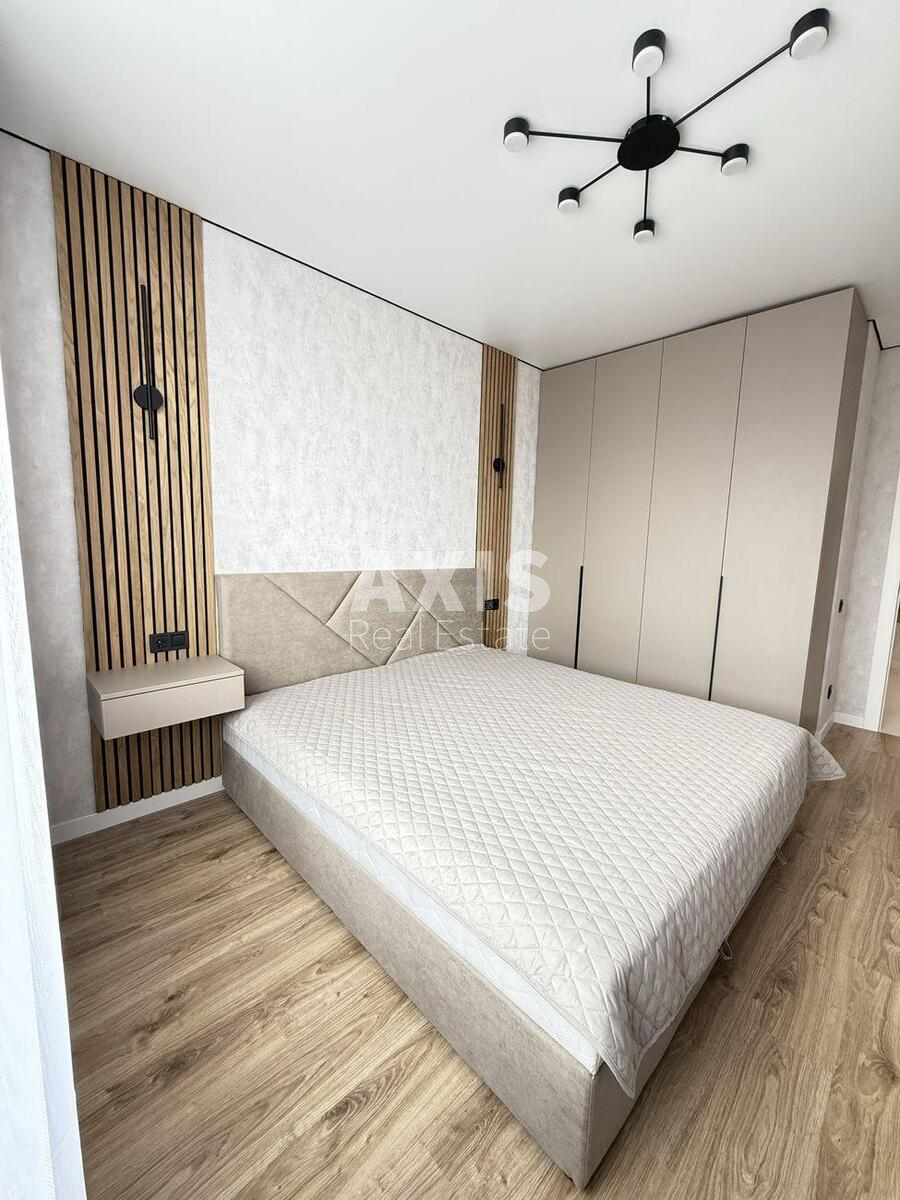 1k apartment vul. Rodyny Kristeriv 16530934