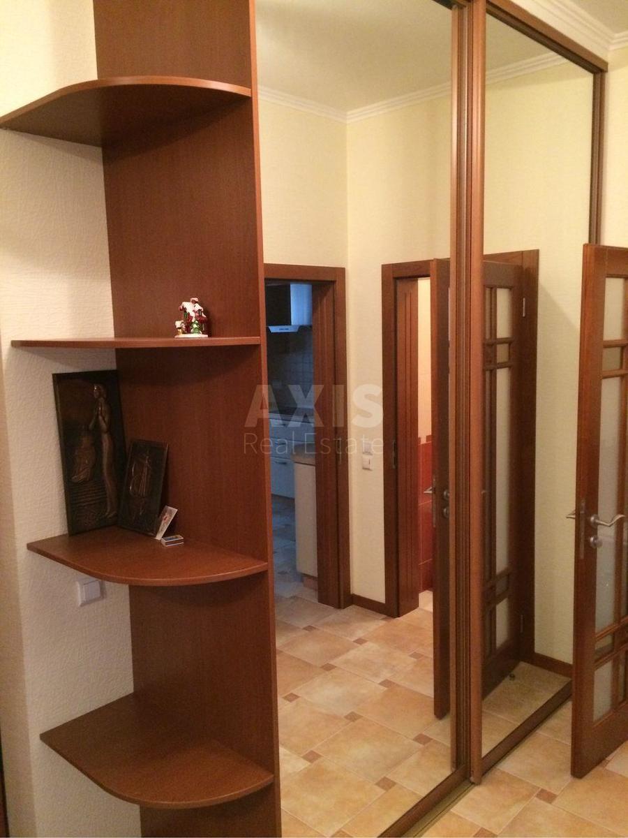 2k apartment vul. Dmytrivs'ka 692