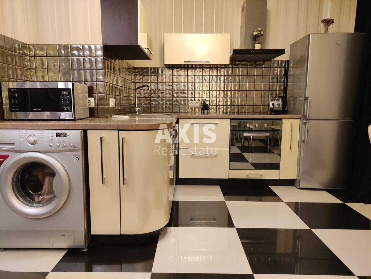 1k apartment vul. Rusovoi' Sofii' 7А