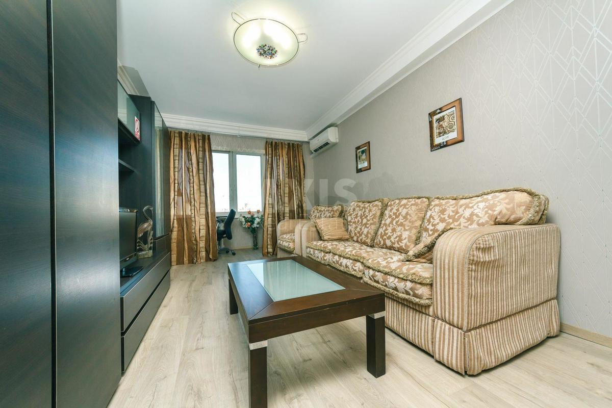 2k apartment vul. Polovec'ka 7/130