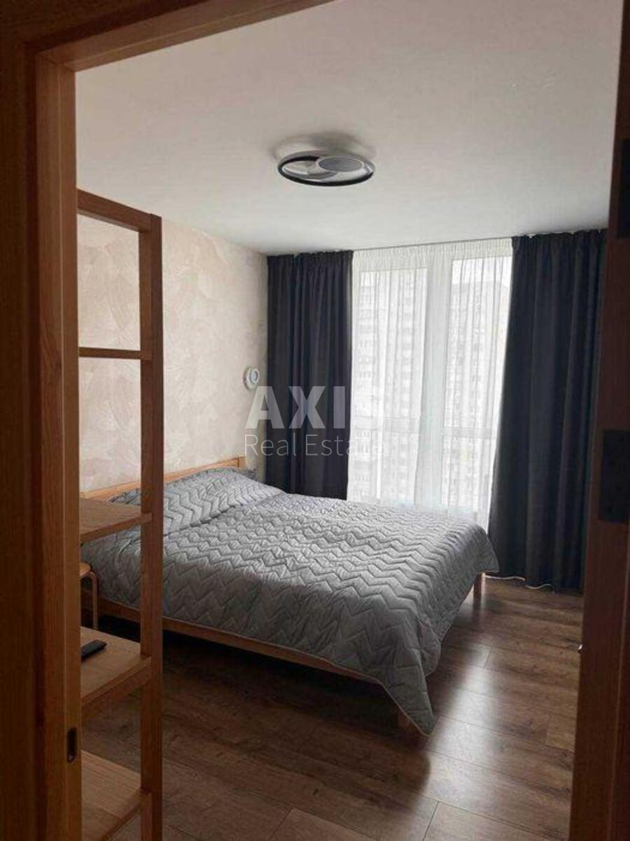 1к квартира ул. Ревуцкого 40Б9