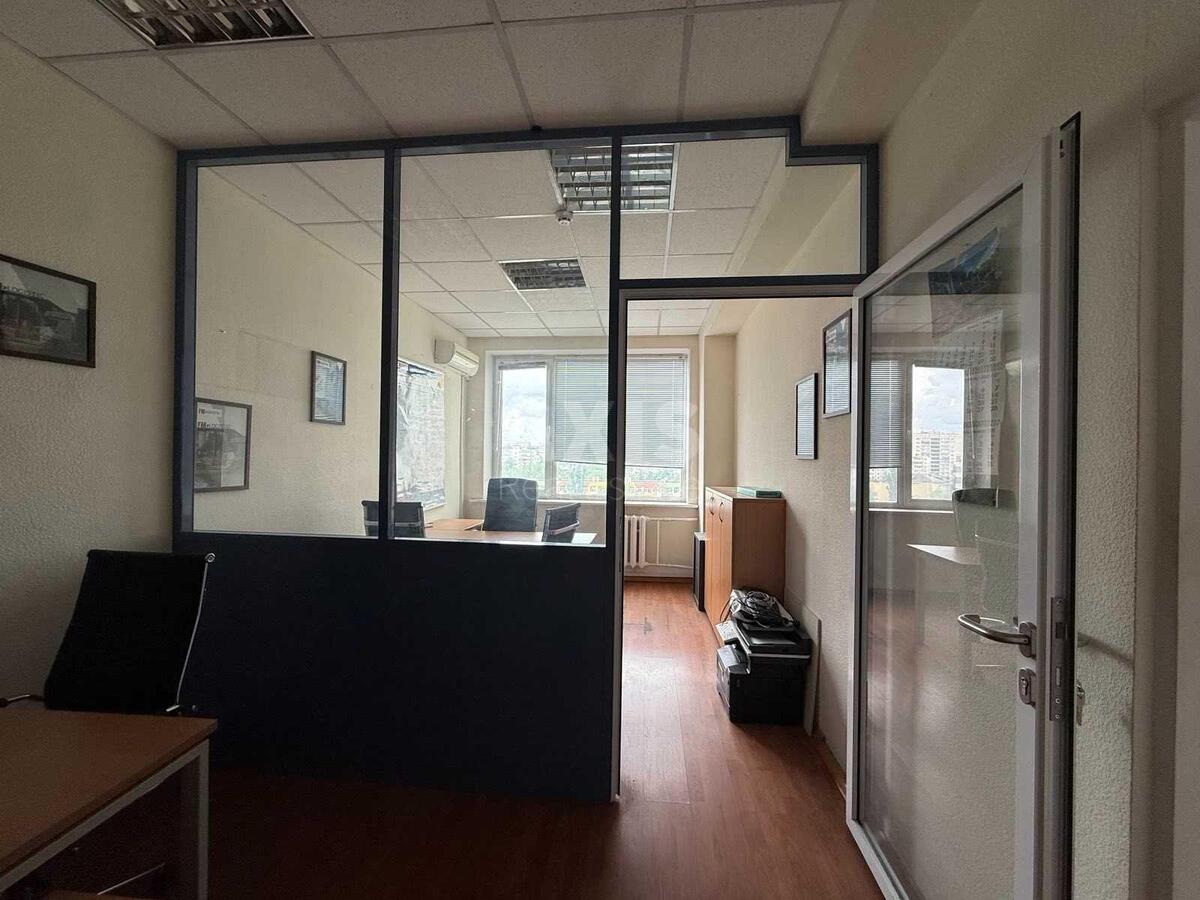 Office vul. Sverstjuka Jevgena 2А, 59m2571951