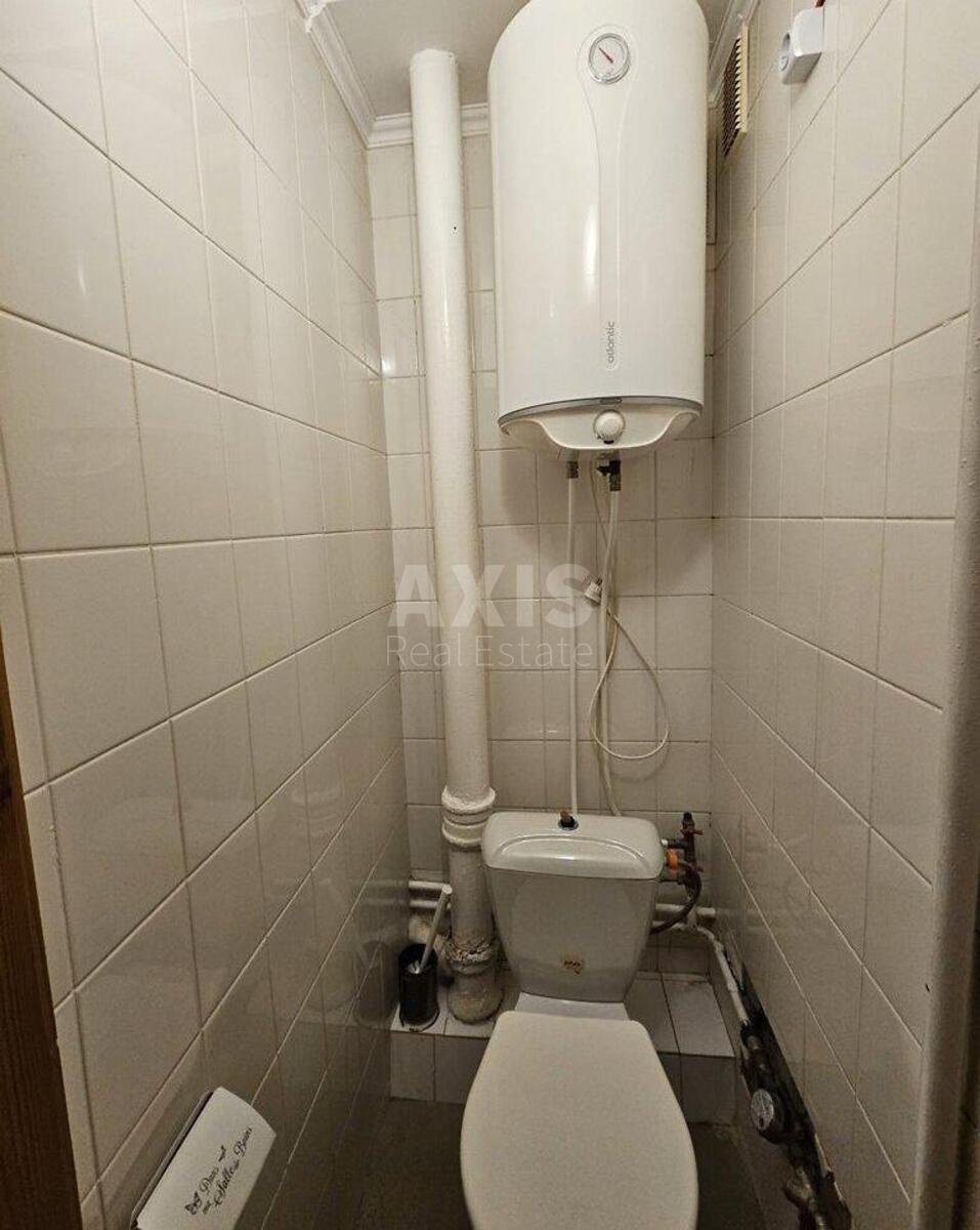 1k apartment pl. Peremogy 89А3
