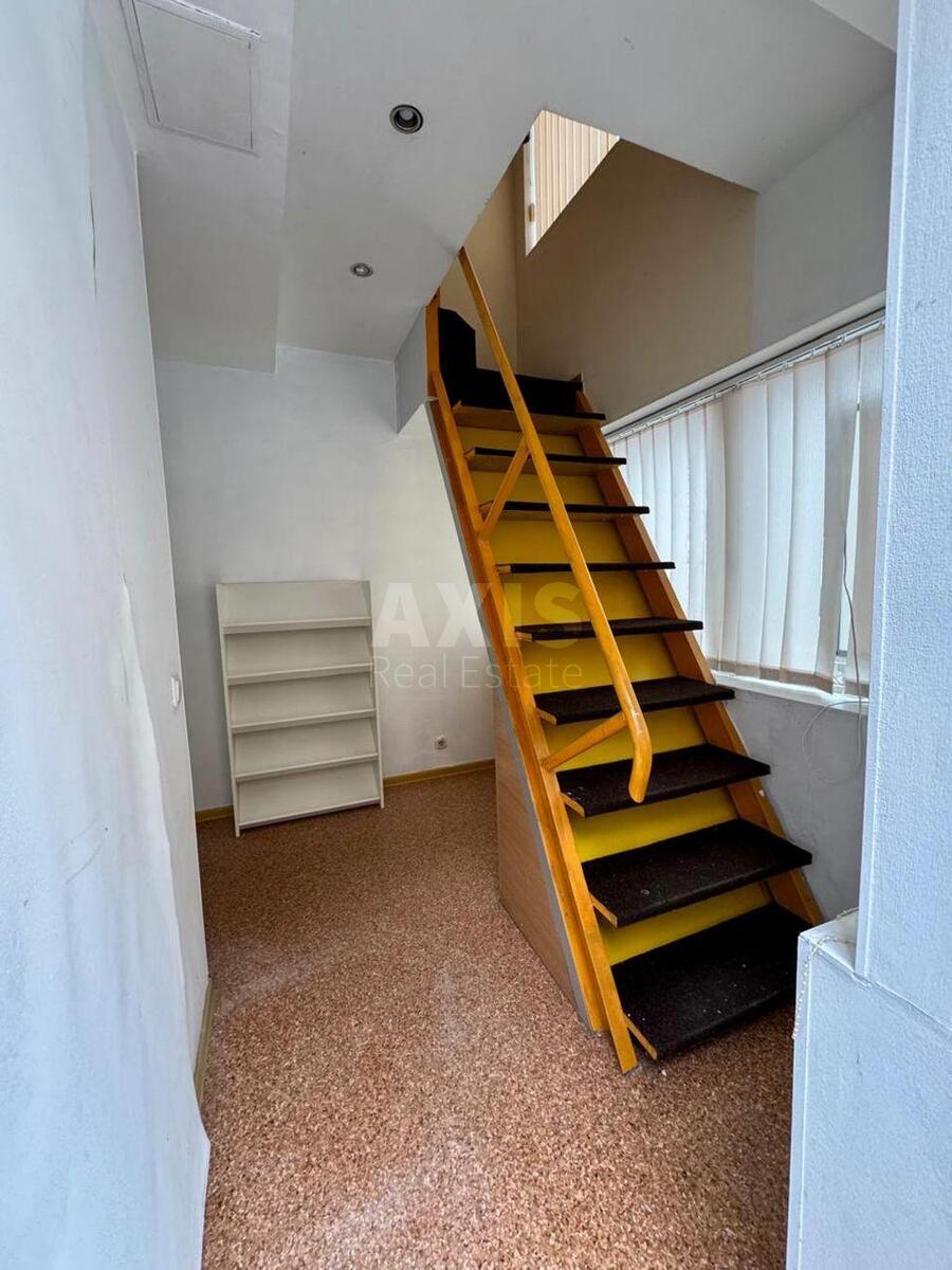 Office bul. Lesi Ukrai'nky 21А, 68m2621021