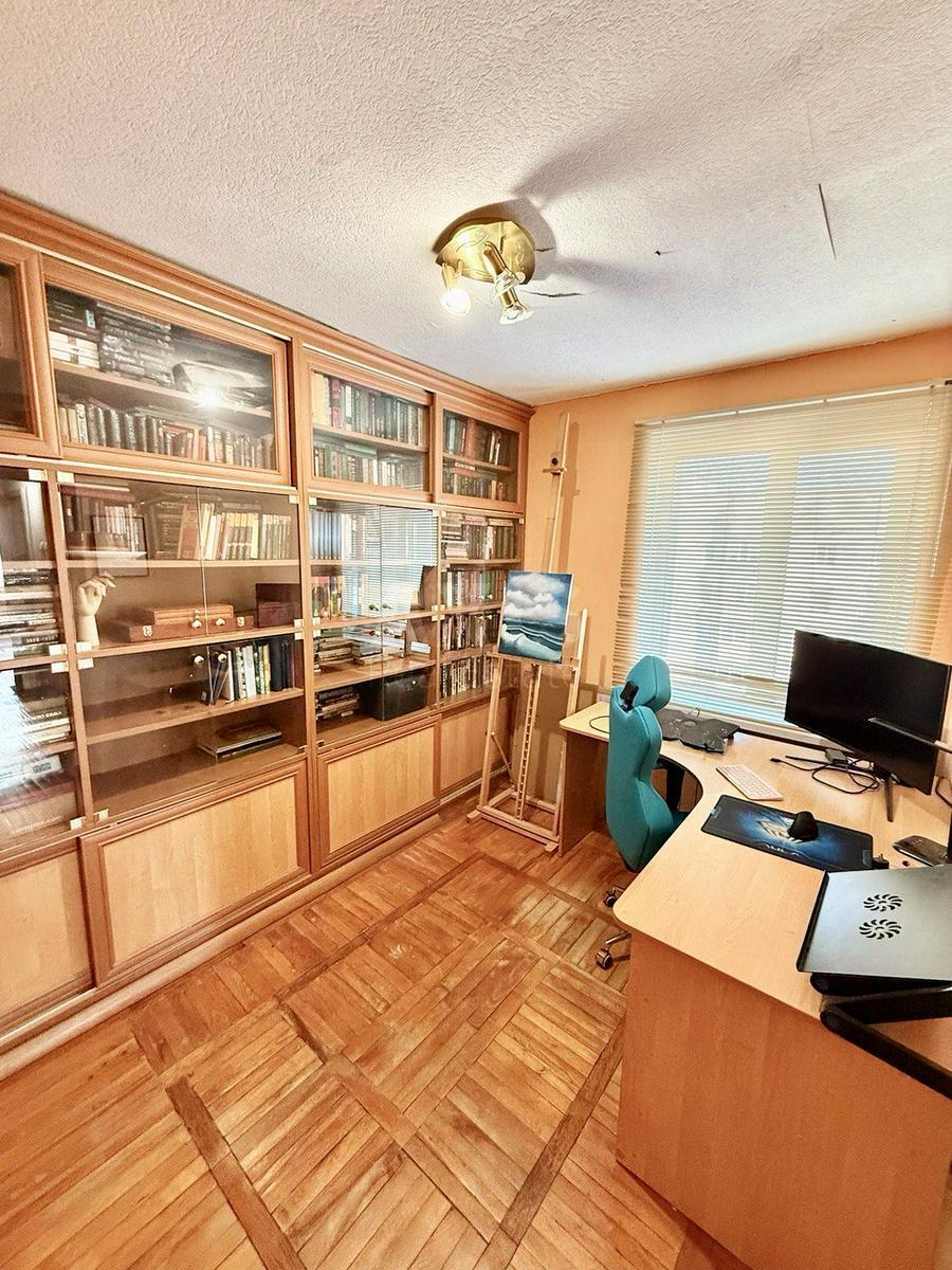 4k apartment vul. Svjatoshyns'ka 6595264
