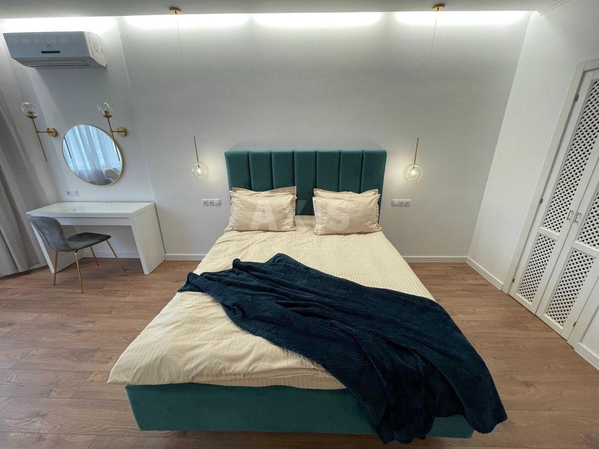 4k apartment vul. Knjazhyj Zaton 212