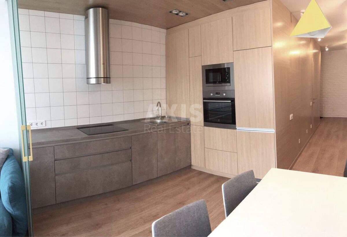 4k apartment vul. Panel'na 60
