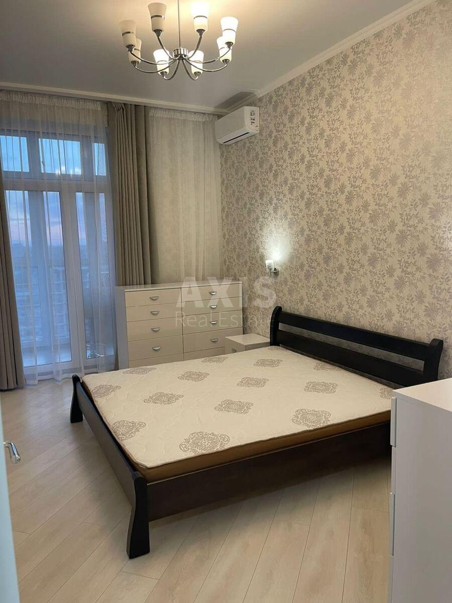 1к квартира ул. Предславинская 42А
