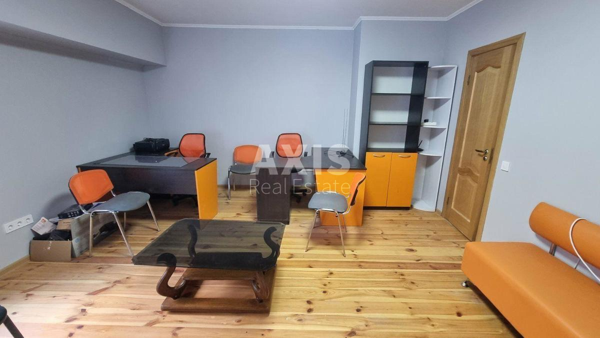 Office vul. Glybochyc'ka 13, 47m20