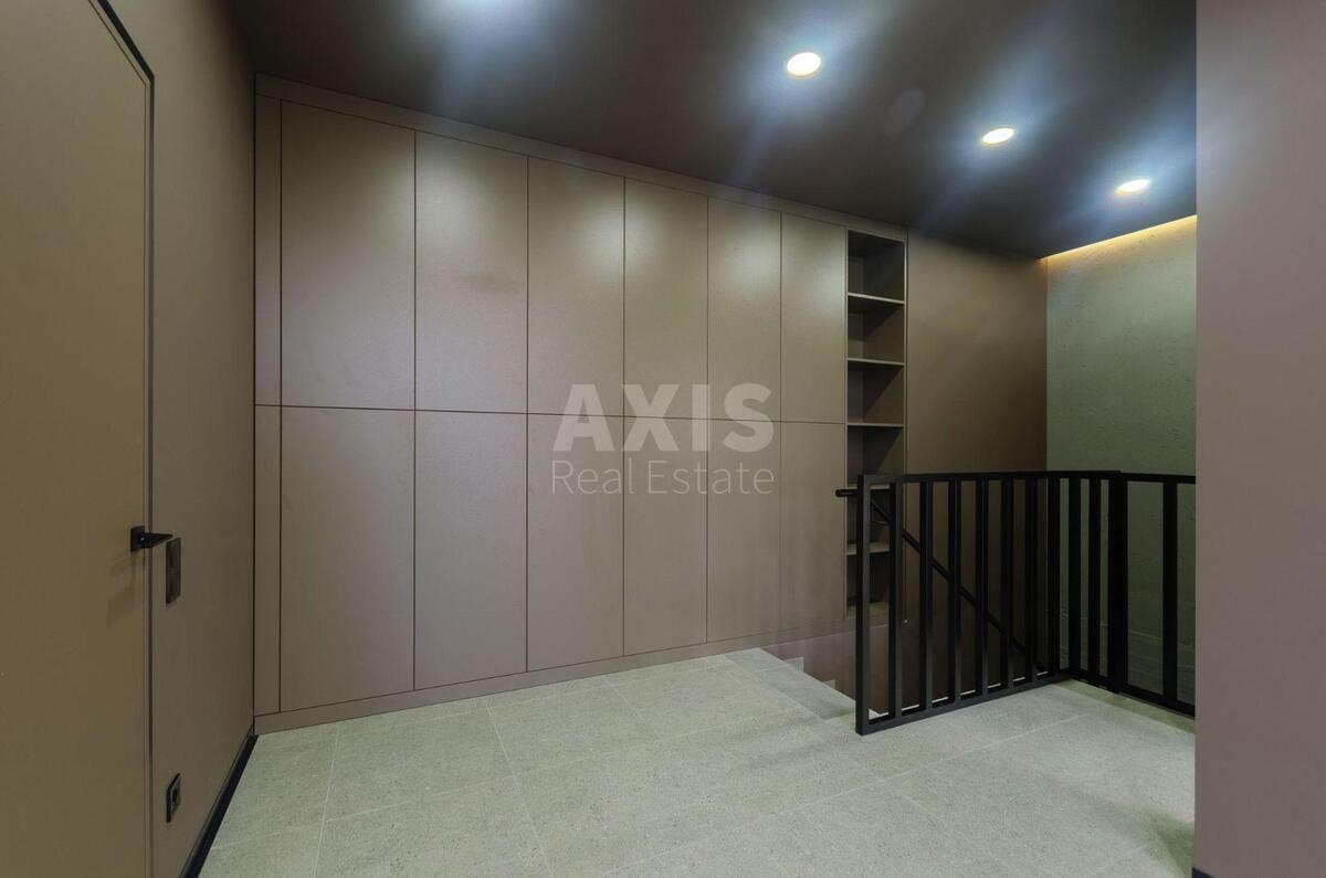 Office vul. Antonovycha 109, 172m26
