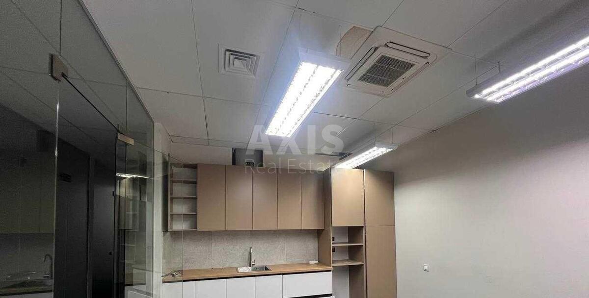 Office vul. Antonovycha 118, 960m23