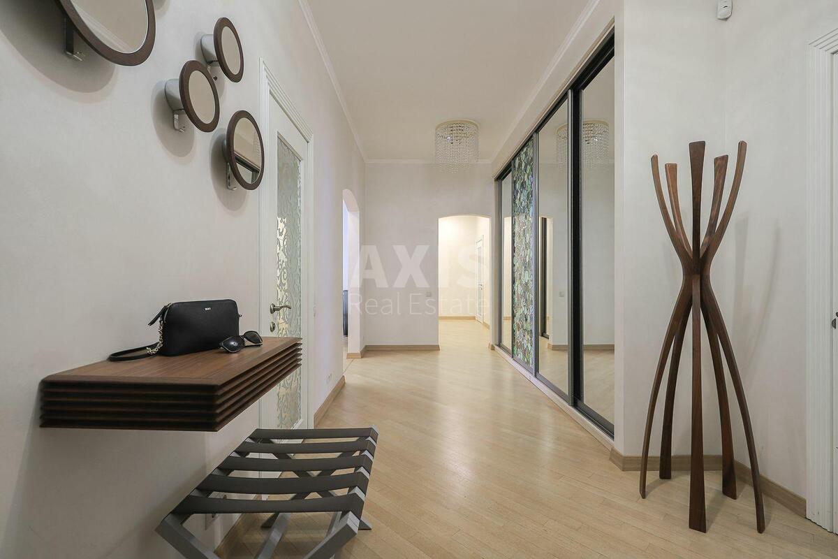 3k apartment vul. Jevgena Konoval'cja 32А6