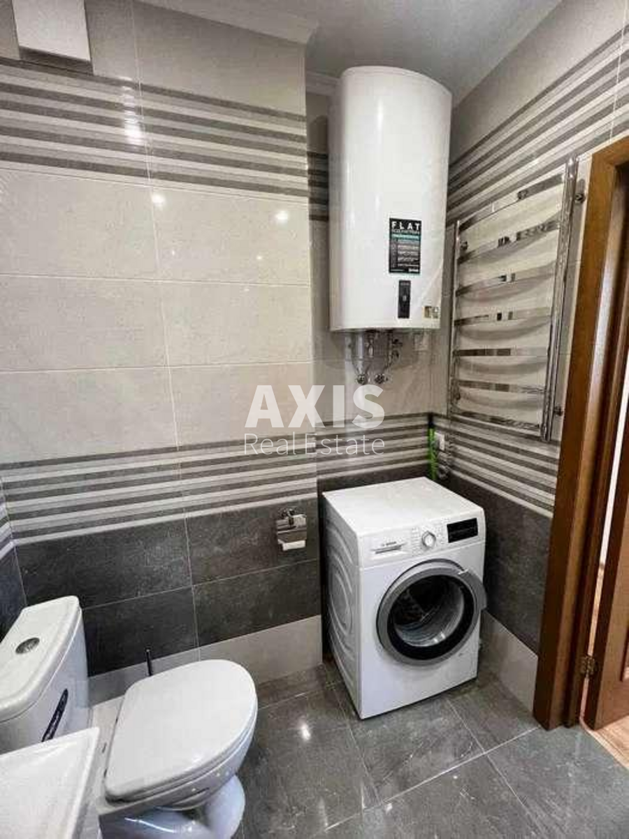 2k apartment vul. Sim'i' Kul'zhenkiv 335