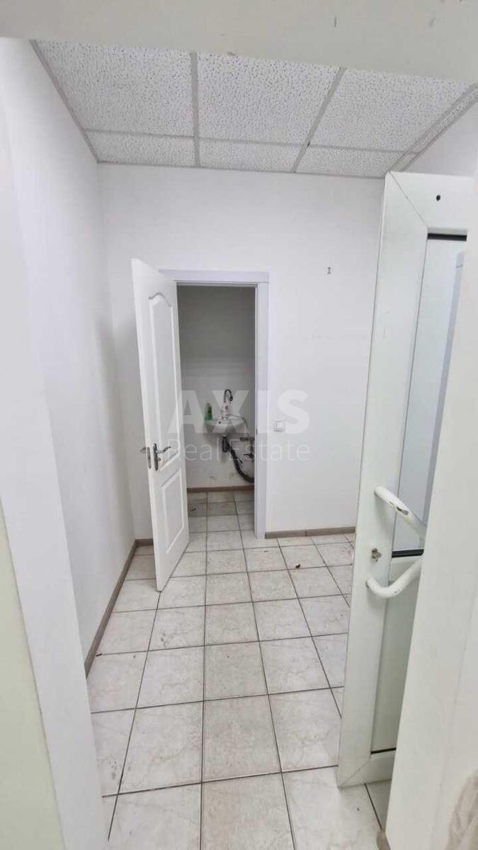 Trade object vul. Sormovs'ka 16, 95m27