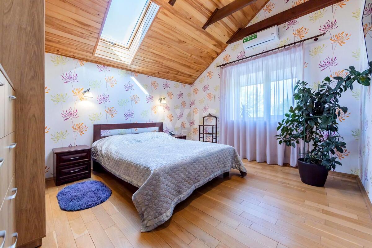 House prov. Pivnichnyj, 196m2, Kyiv city615258