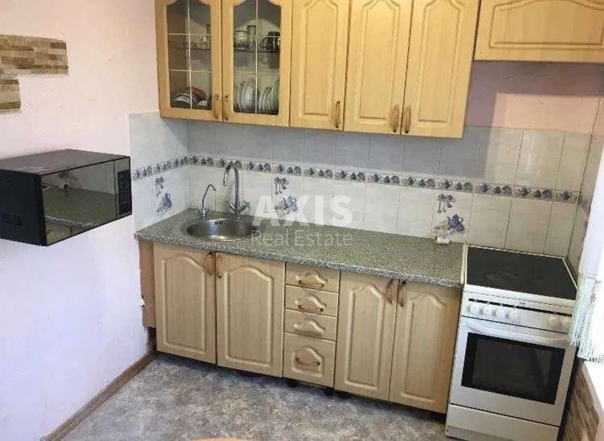 2к квартира пр-т Оболонский 37