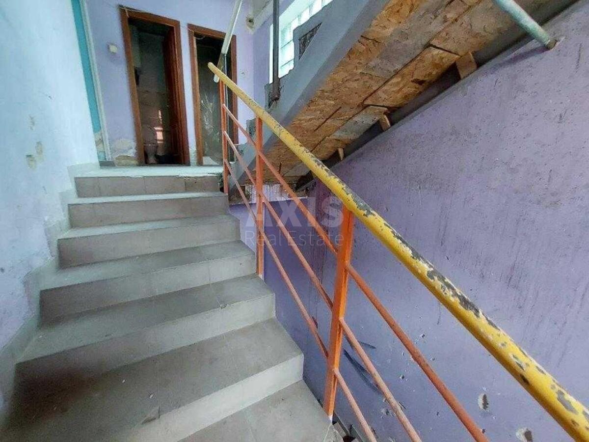 Service object vul. Gulaka Mykoly 4, 437m2569743