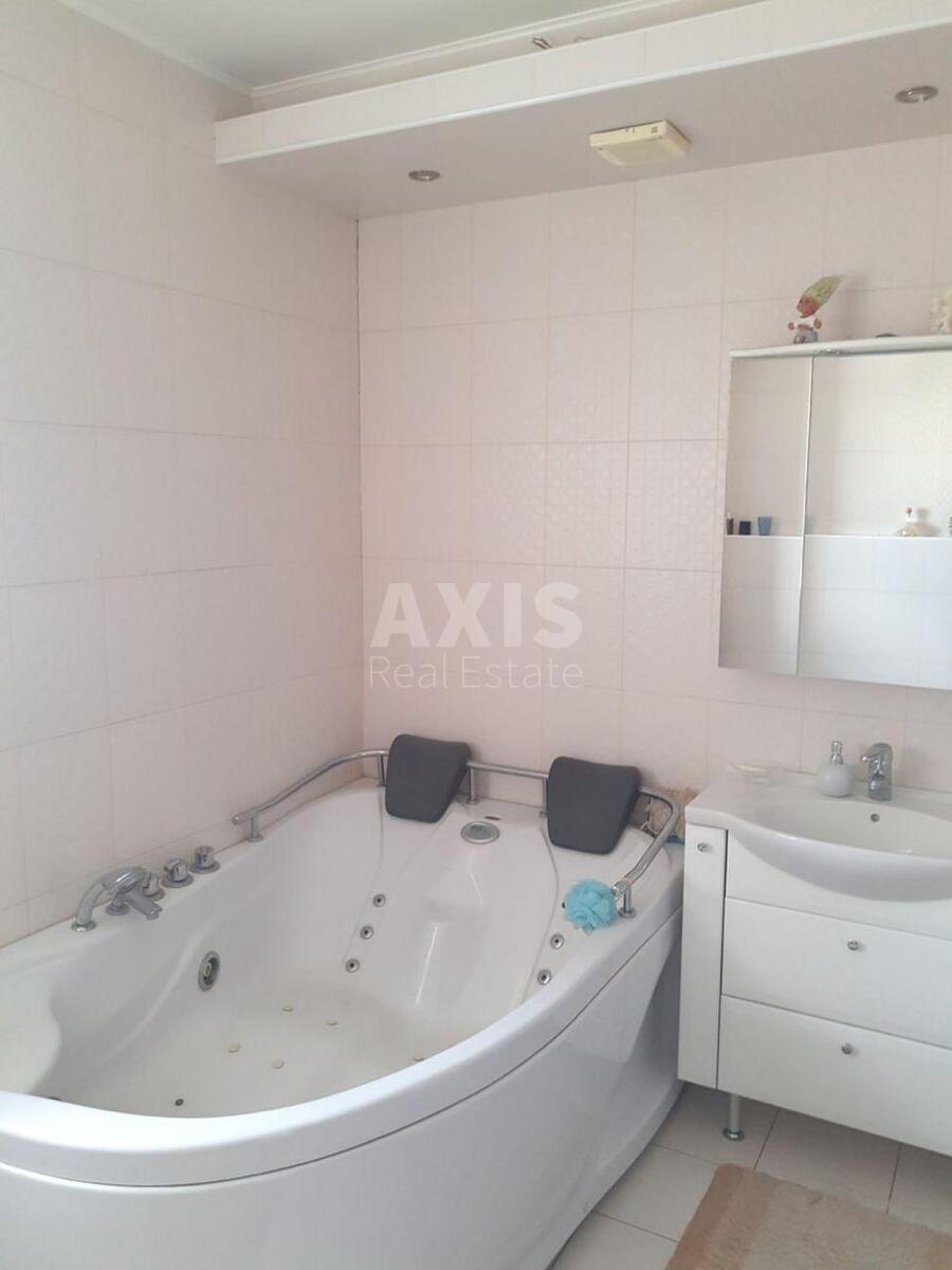 5k apartment vul. Ahmatovoi' Anny 13608447