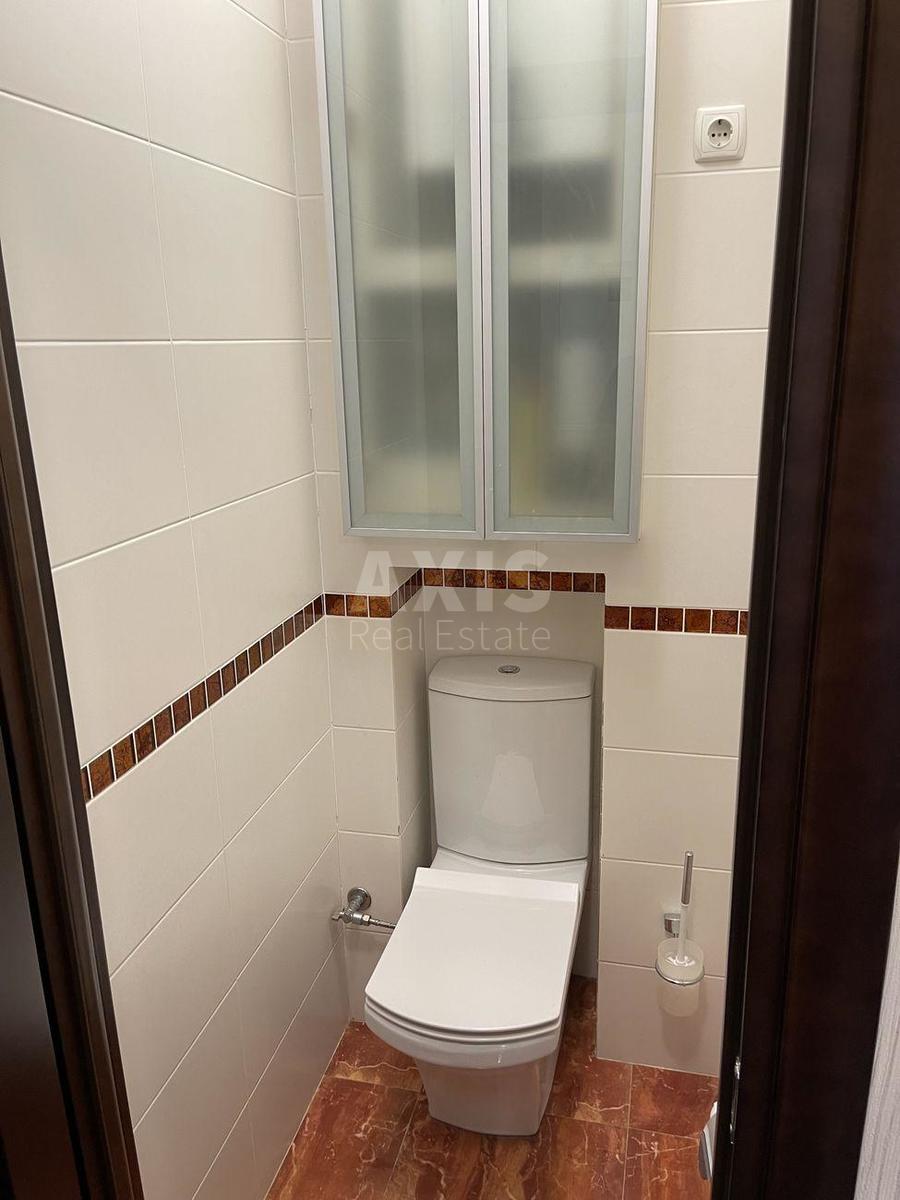 1k apartment vul. Volodymyrs'ka 835