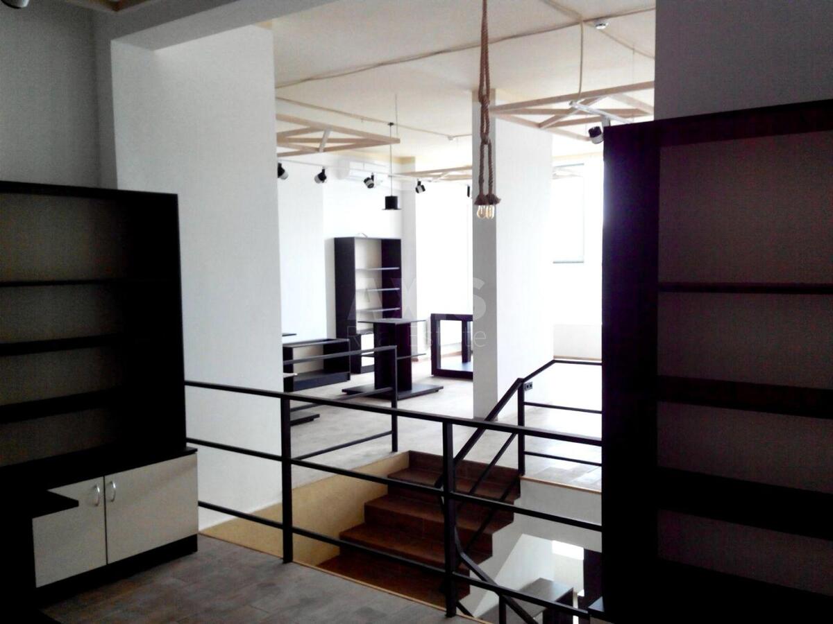 Office vul. Vil'jamsa Akademika 19/14, 240m25736210