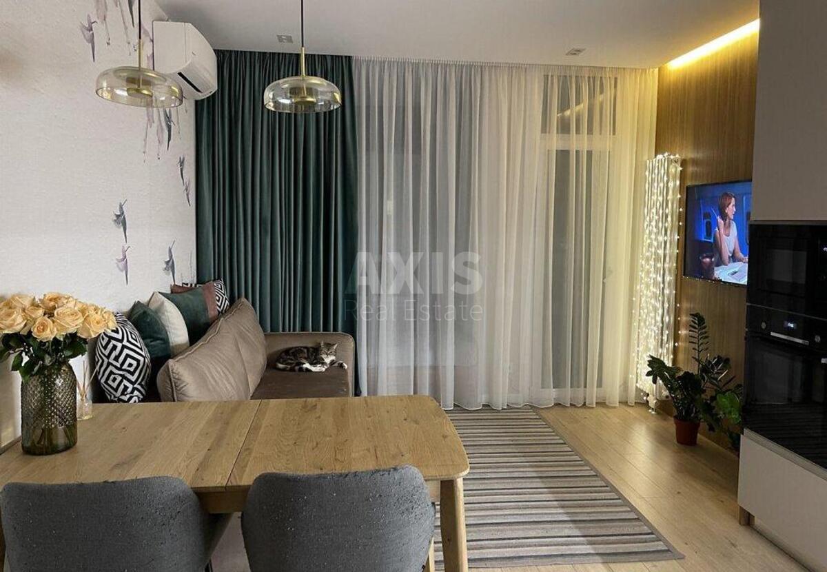 1k apartment vul. Kahovs'ka 600