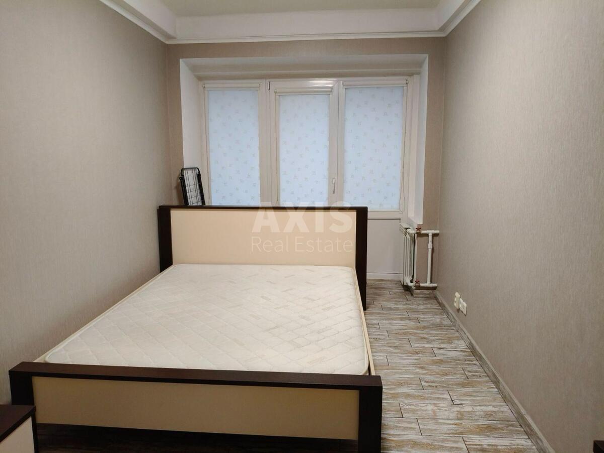 2k apartment pr-t Berestejskij 12619947