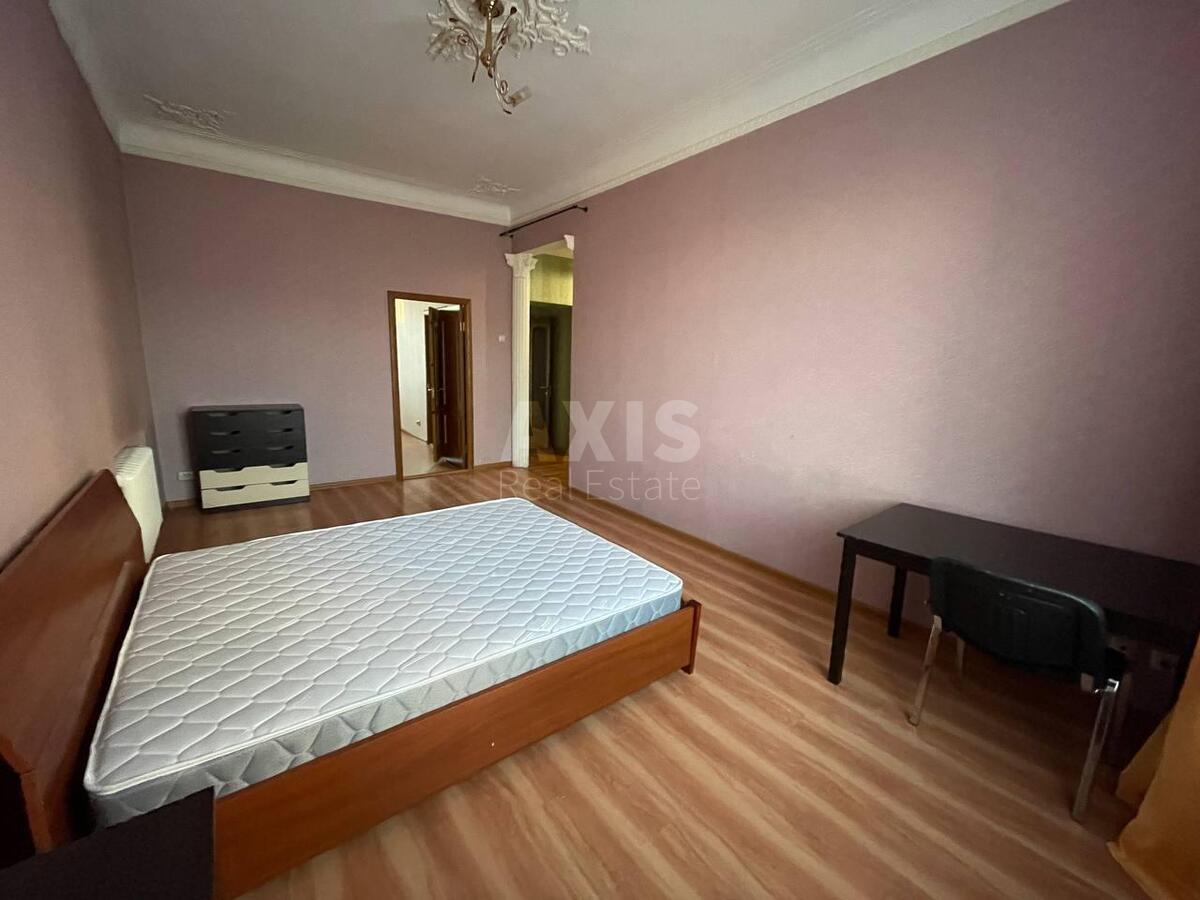 4k apartment bul. Shevchenka Tarasa 589