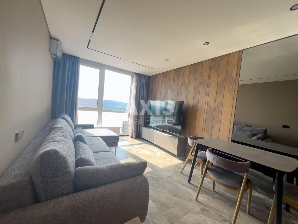 1k apartment nab. Dniprovs'ka 15Ж2