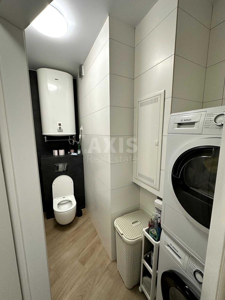 3k apartment vul. Novopol'ova 221