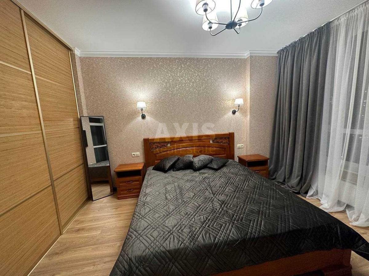 3k apartment vul. Osokors'ka 2А8