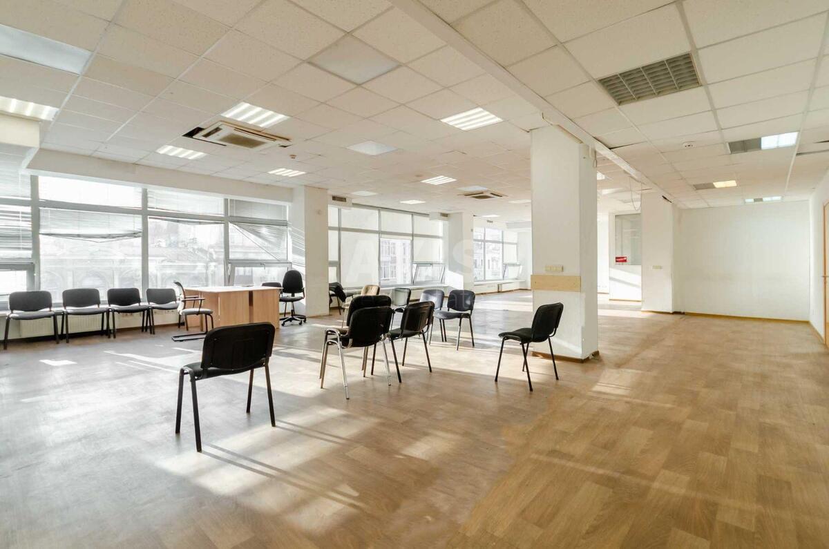 Office vul. Velyka Vasyl'kivs'ka 72, 289m2598622
