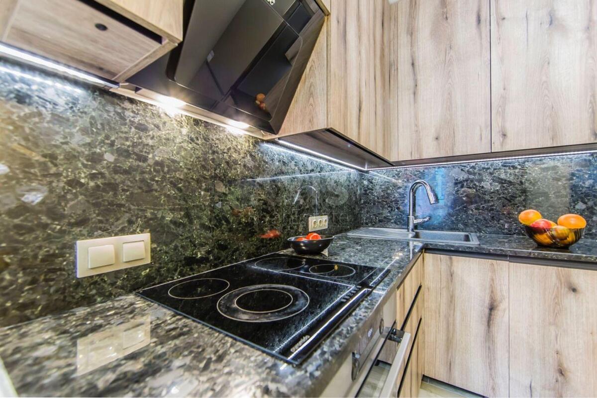 1k apartment bul. Ryl's'kogo Tadeja 160172